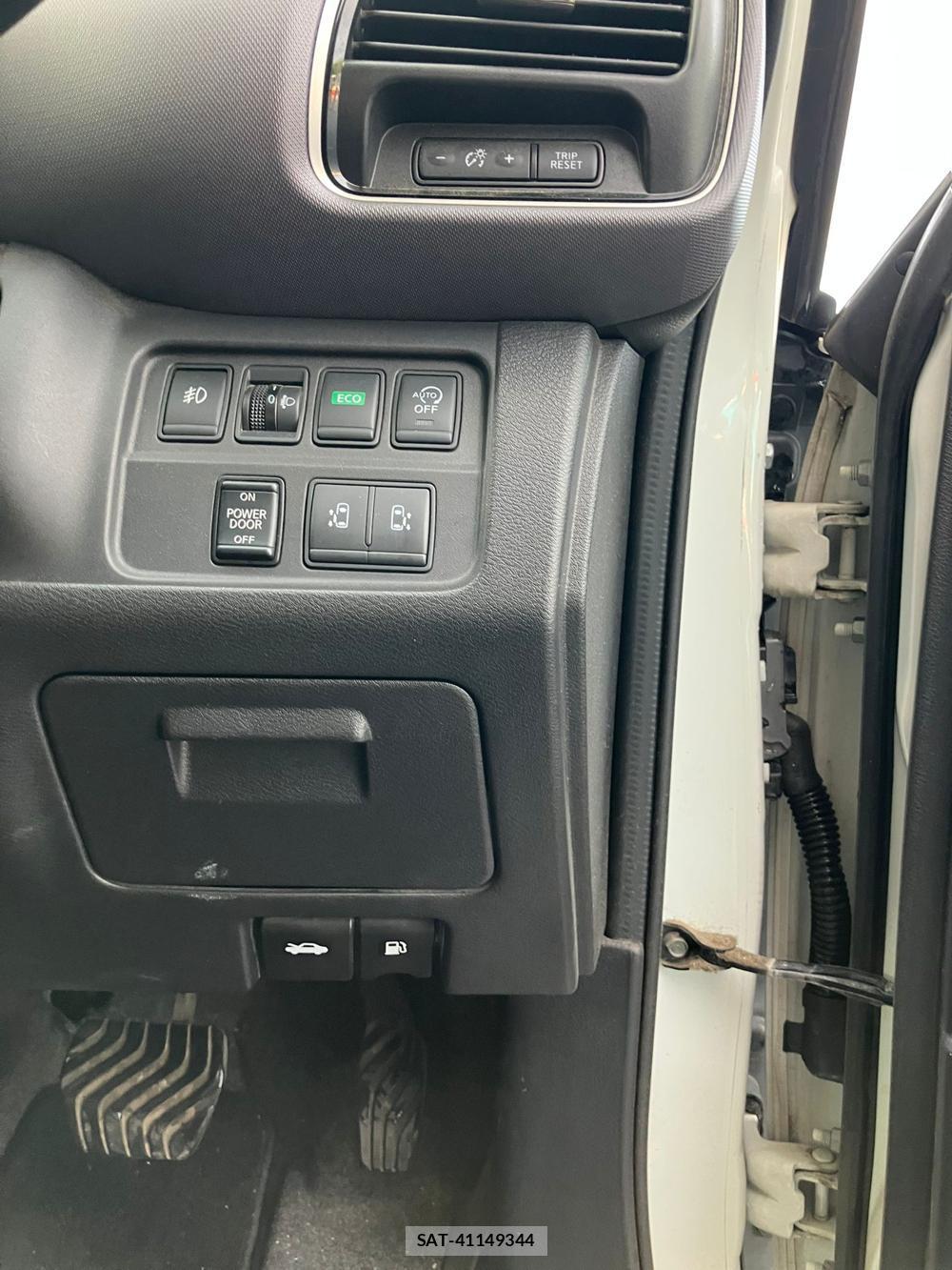 Nissan SERENA 2018 1243433-17