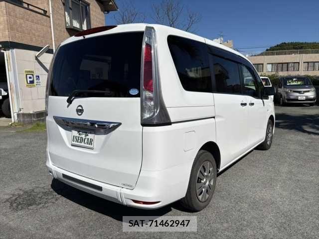 Nissan SERENA 2013-01 1323219-9