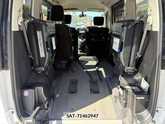 Nissan SERENA 2013-01 1323219-2