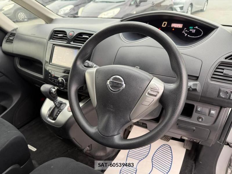 Nissan SERENA 2013 1388633-9