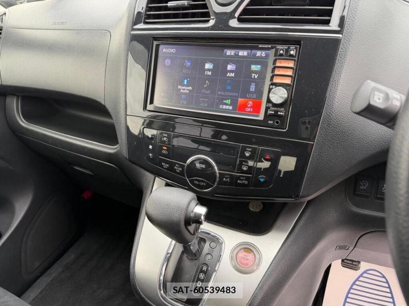 Nissan SERENA 2013 1388633-17