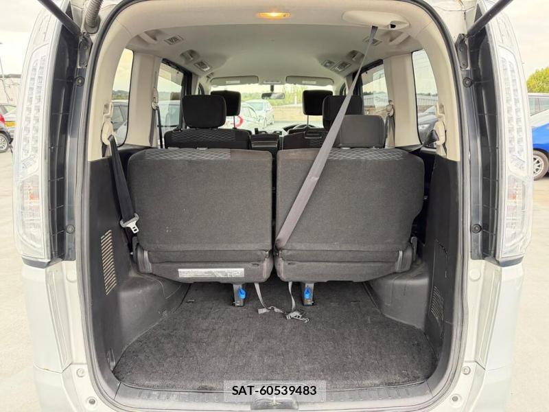 Nissan SERENA 2013 1388633-27