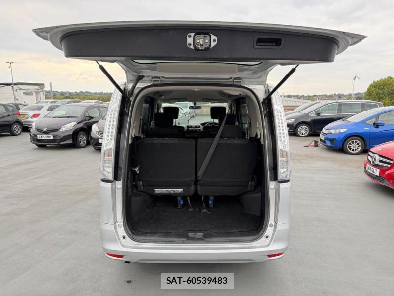 Nissan SERENA 2013 1388633-28