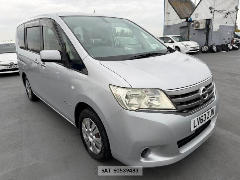 Nissan SERENA 2013 1388633-4