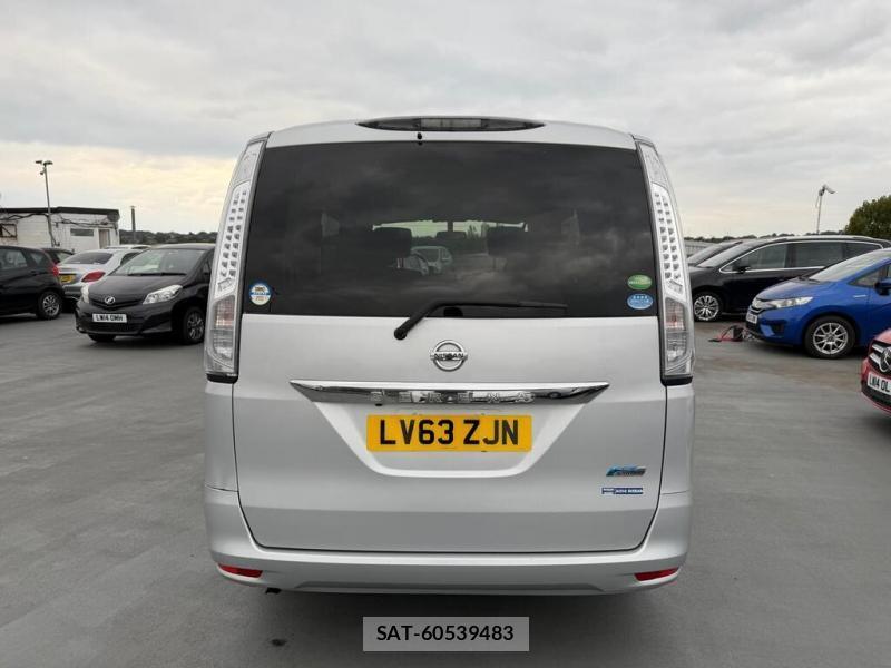 Nissan SERENA 2013 1388633-6