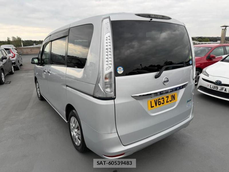 Nissan SERENA 2013 1388633-7