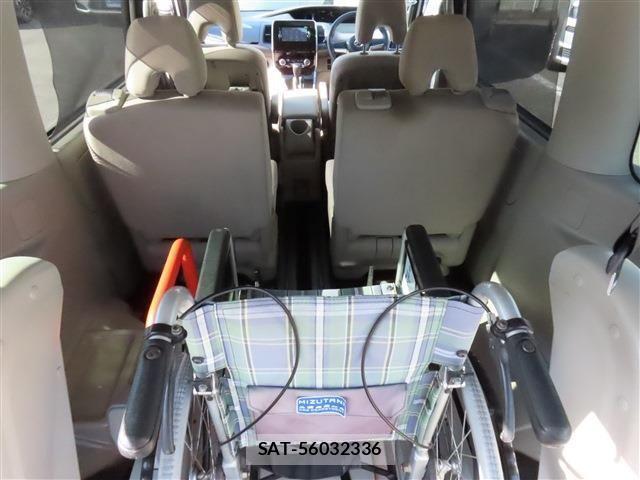 Nissan SERENA 2016-11 1414704-8
