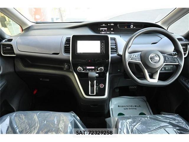 Nissan SERENA 2018-10 1848005-9