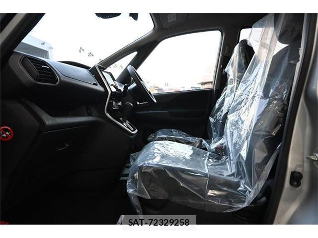 Nissan SERENA 2018-10 1848005-11