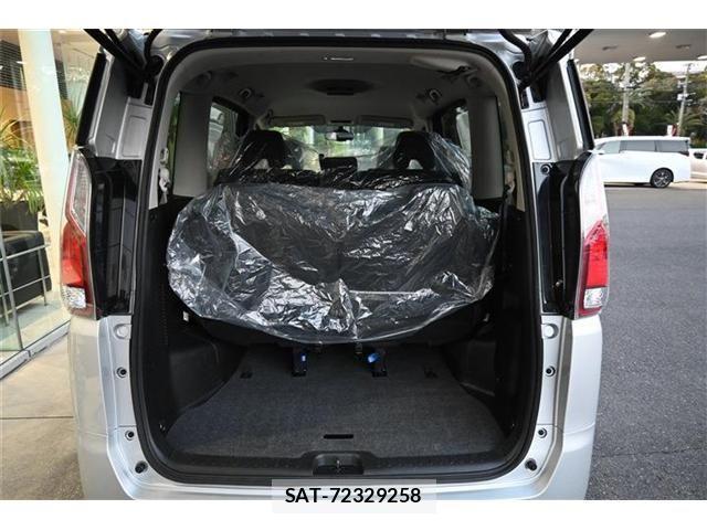 Nissan SERENA 2018-10 1848005-16