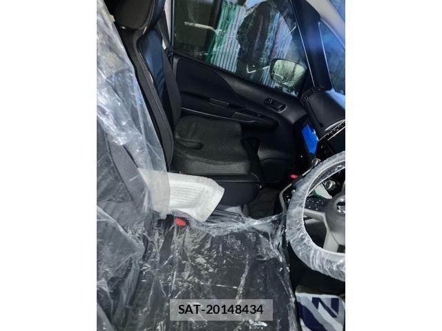 Nissan SERENA 2018-10 2251385-17