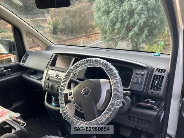 Nissan SERENA 2010-09 2966973-12