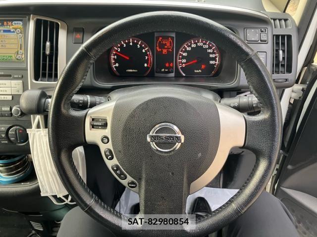 Nissan SERENA 2010-09 2966973-18