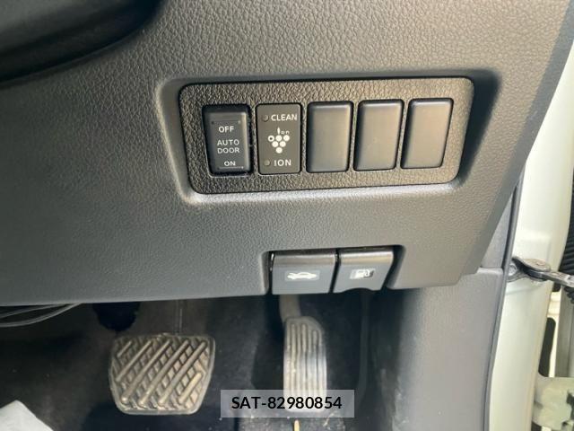 Nissan SERENA 2010-09 2966973-19