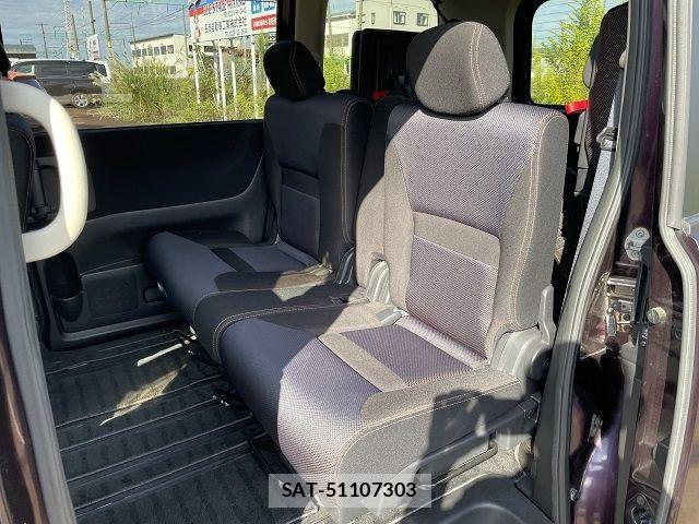 Nissan SERENA 2010-11 3016538-15