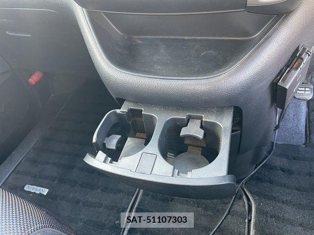 Nissan SERENA 2010-11 3016538-16