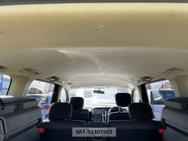 Nissan SERENA 2010-11 3016538-17