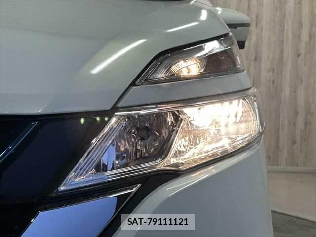 Nissan SERENA 2018-12 3776119-14