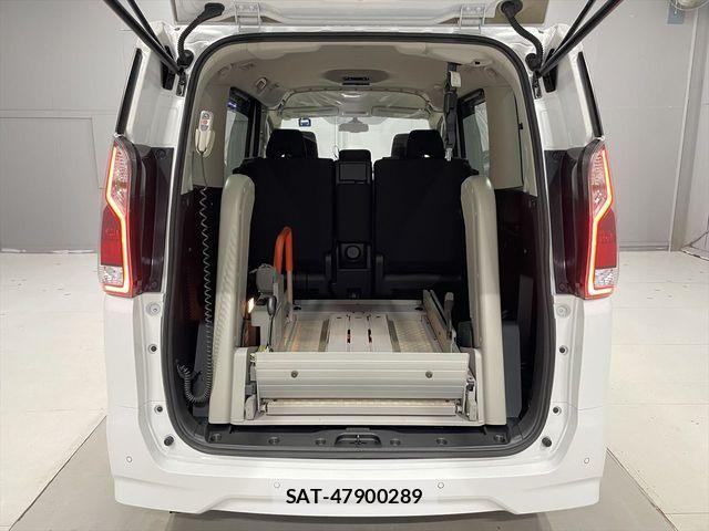Nissan SERENA 2020-10 3935789-4