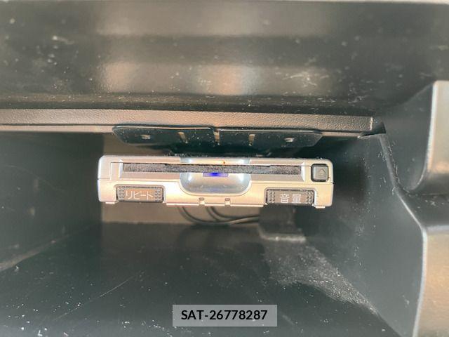 Nissan SERENA 2009-10 4394885-7