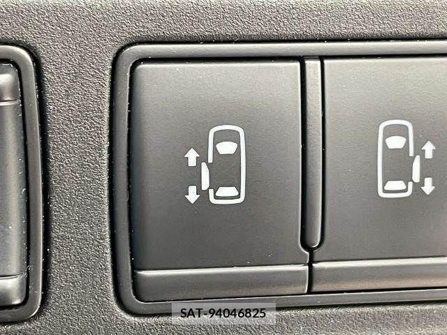 Nissan SERENA 2019-10 4757722-8