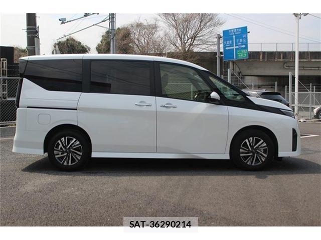 Nissan SERENA 2025-03 5877937-8
