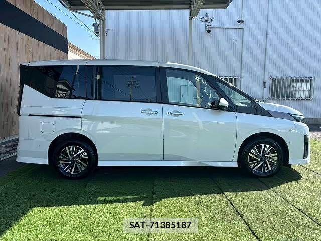 Nissan SERENA 2024-01 5877871-15