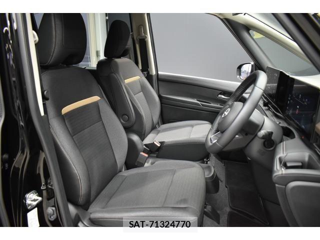 Nissan SERENA 2024-03 6219225-17