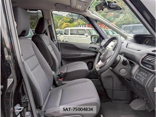 Nissan SERENA 2018-02 6277276-12