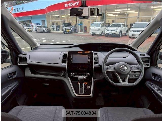 Nissan SERENA 2018-02 6277276-13