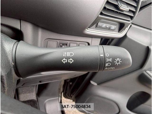 Nissan SERENA 2018-02 6277276-24
