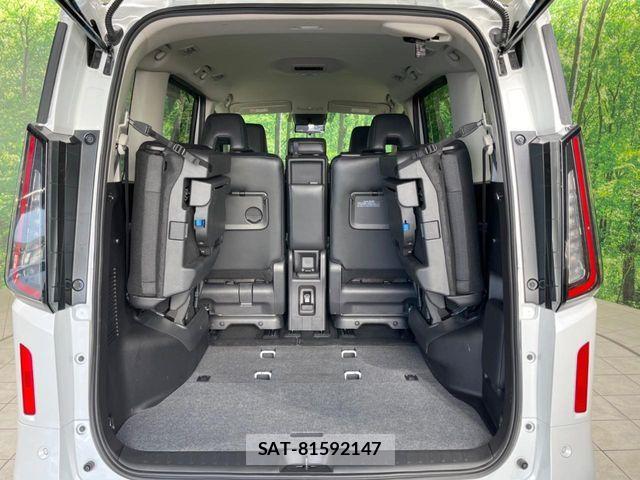 Nissan SERENA 2023-11 6272811-11