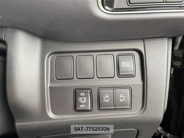 Nissan SERENA 2020-05 6306378-13