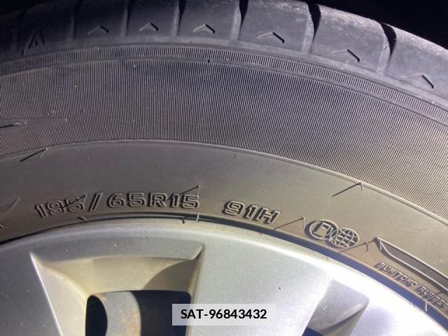 Nissan SERENA 2011-05 6614686-8