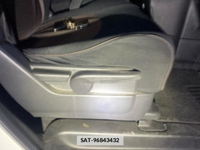 Nissan SERENA 2011-05 6614686-11