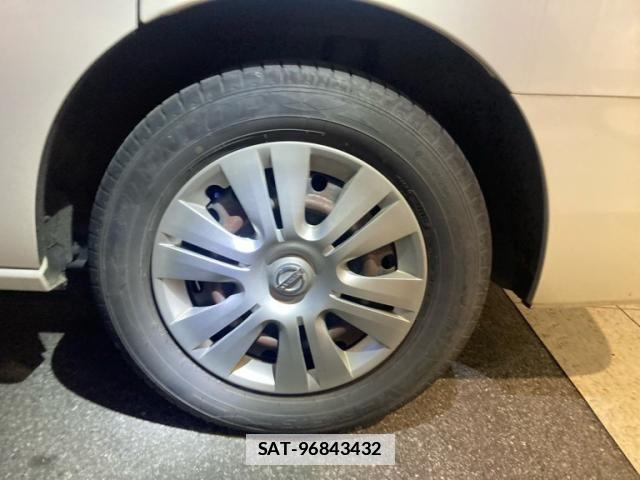 Nissan SERENA 2011-05 6614686-6