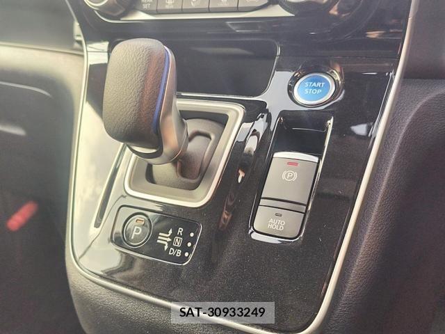 Nissan SERENA 2019-09 6614646-24