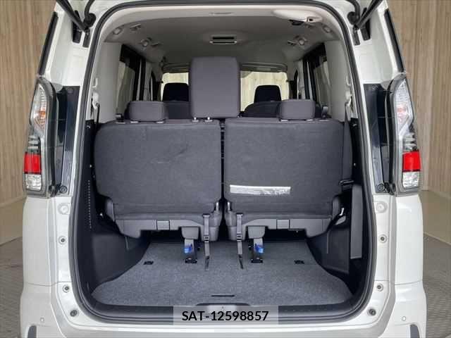 Nissan SERENA 2018-07 6614665-12