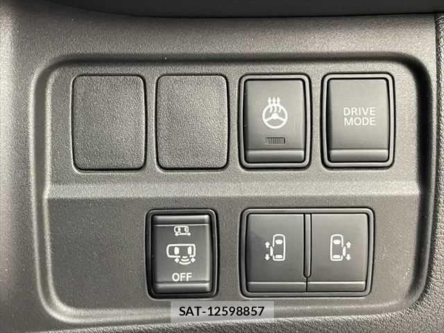Nissan SERENA 2018-07 6614665-7