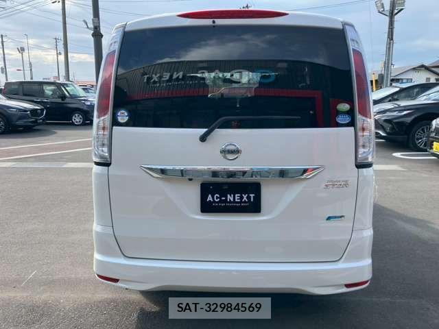 Nissan SERENA 2011-12 6642495-13