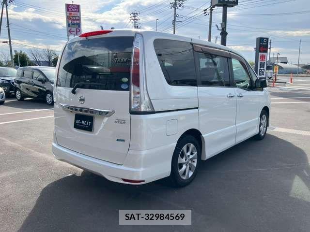 Nissan SERENA 2011-12 6642495-16