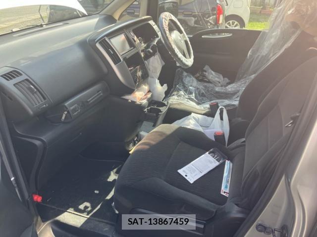 Nissan SERENA 2009-02 6673549-25