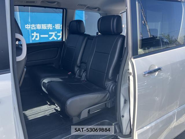 Nissan SERENA 2012-02 6673544-4