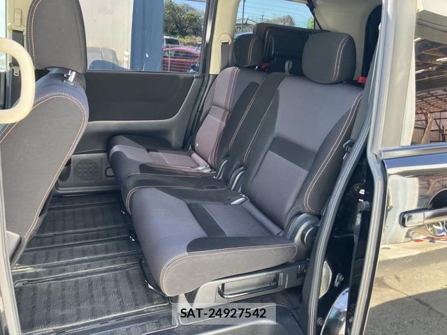 Nissan SERENA 2009-10 6673545-4