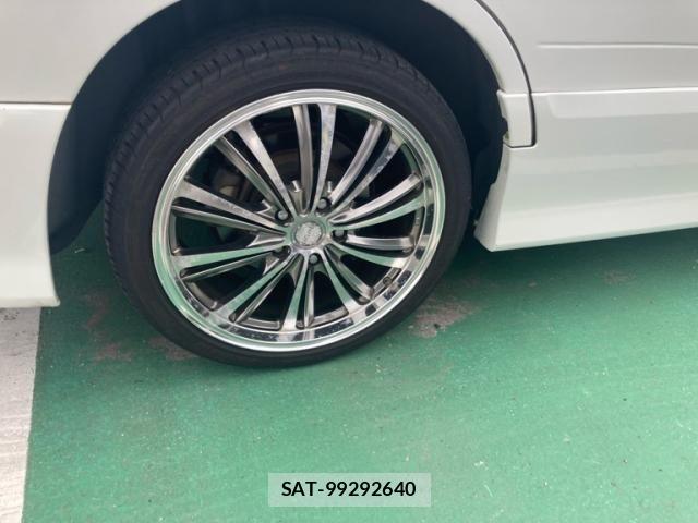 Nissan SERENA 2009-06 6673546-9