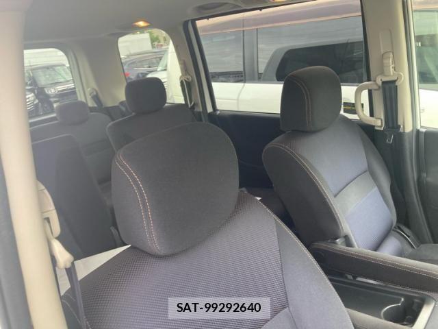Nissan SERENA 2009-06 6673546-18