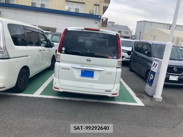 Nissan SERENA 2009-06 6673546-20
