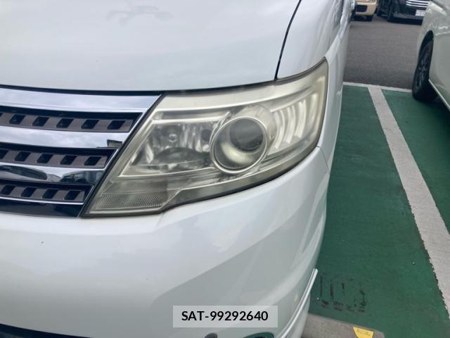 Nissan SERENA 2009-06 6673546-4