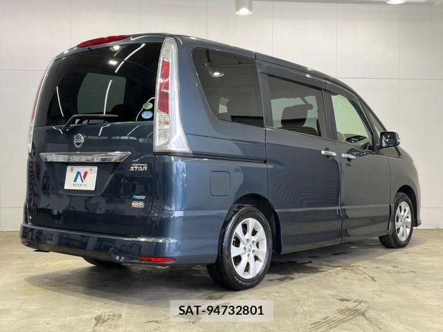 Nissan SERENA 2012-03 6677948-17