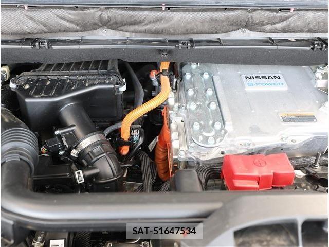 Nissan SERENA 2022-10 6677916-19